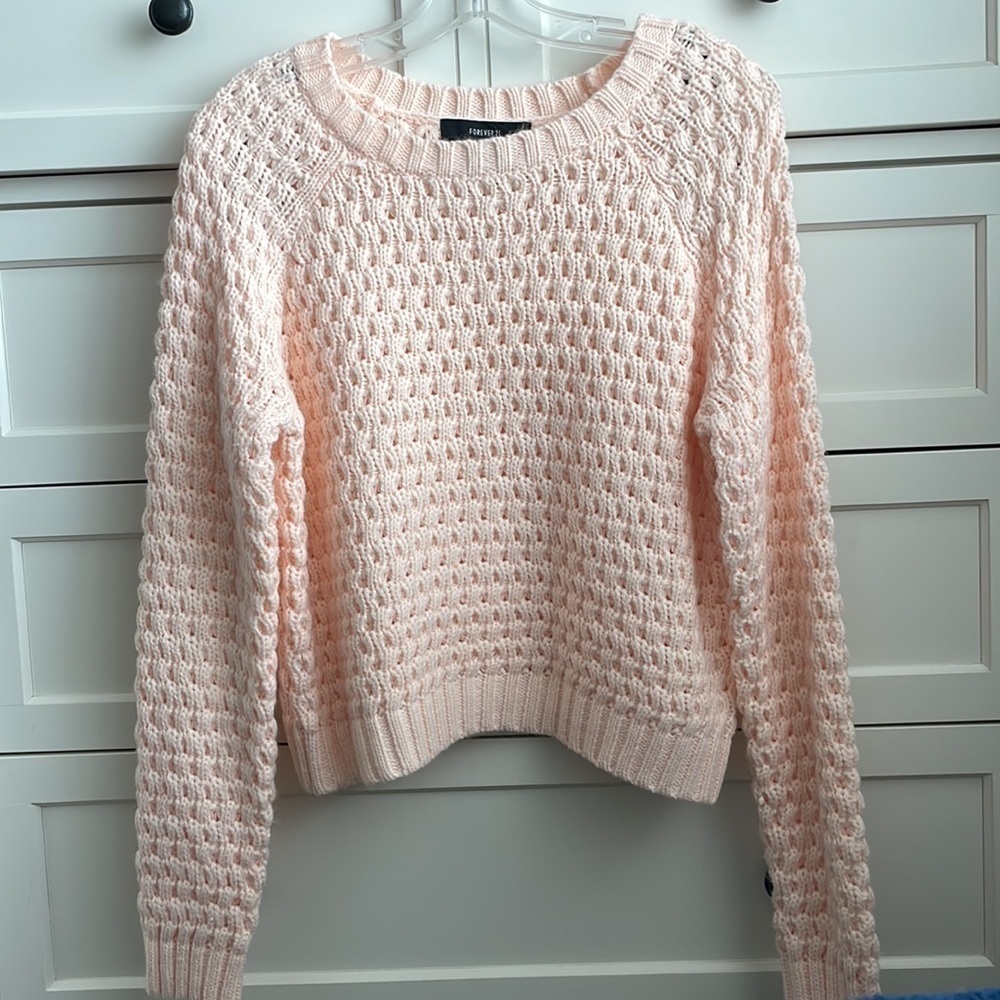 Forever 21 Women’s Pale Pink Cropped Chunky Sweater w/ Crew Neckline - Medium